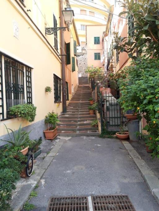 Pisi Home, 2 Min Dalla Spiaggia E Dall' Ospedale Gaslini Genoa Exterior photo